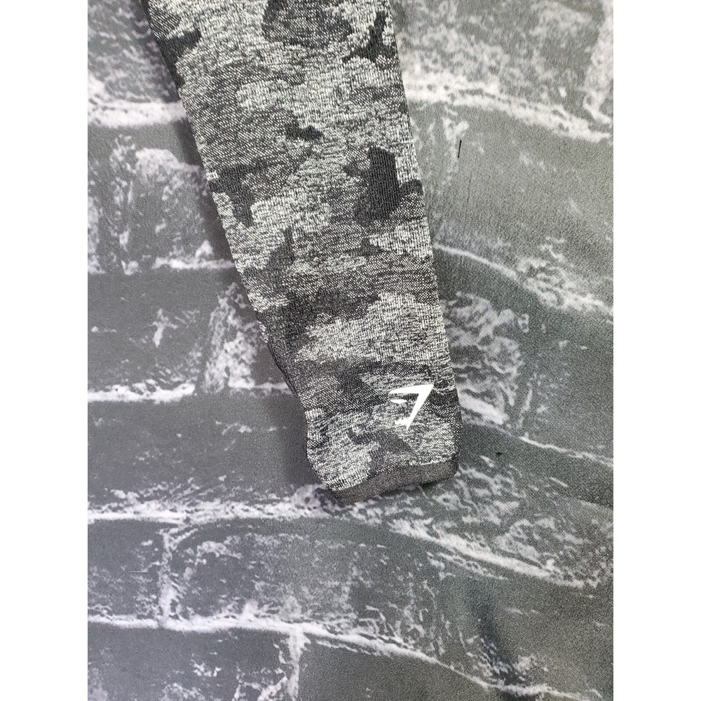 Gymshark Top Womens XS Black‎ Gray Camo Adapt Seamless Cropped Thumb Holes Logo - Picture 7 of 15